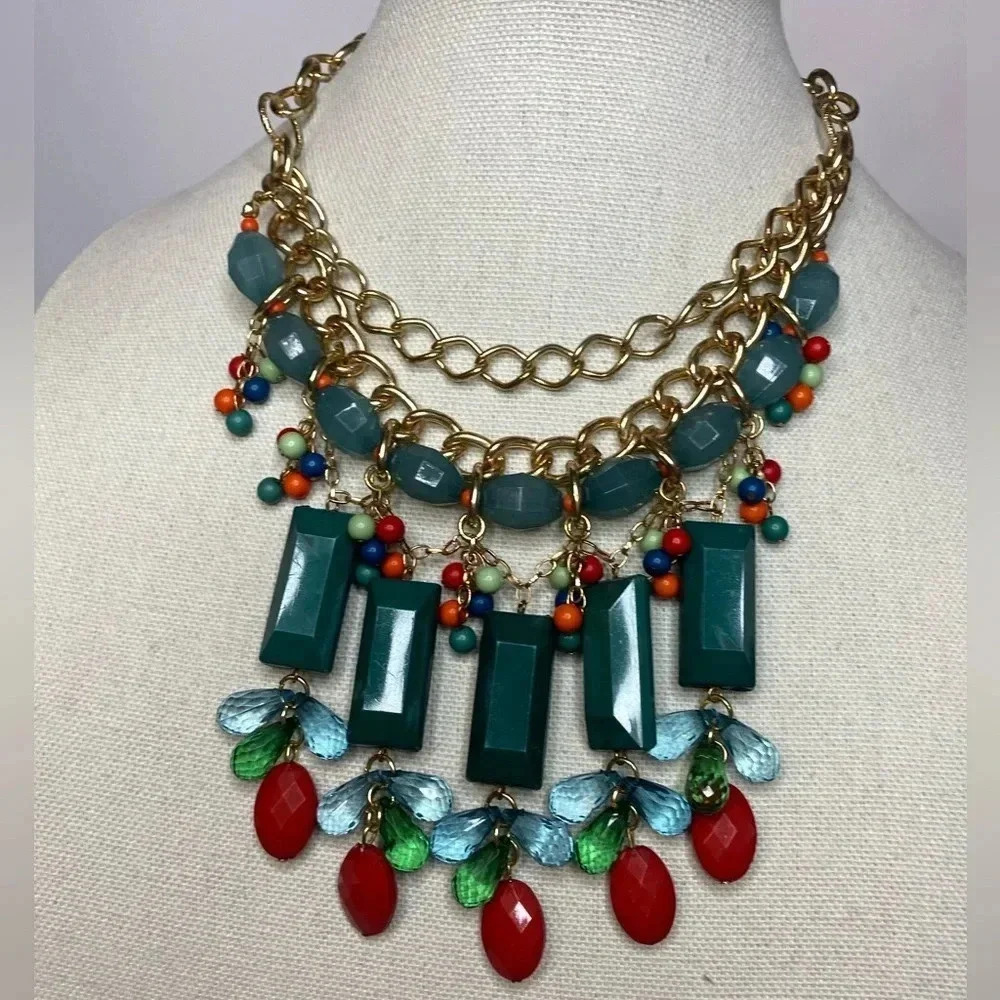 💚 Multicoloured statement necklace antiqued goldy brassy tone findings & chains